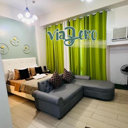 One Palm Tree Villas Condominium - Studio 2Nd Fl With Balcony - Across Terminal 3 Airport ปาไซ ภายนอก รูปภาพ