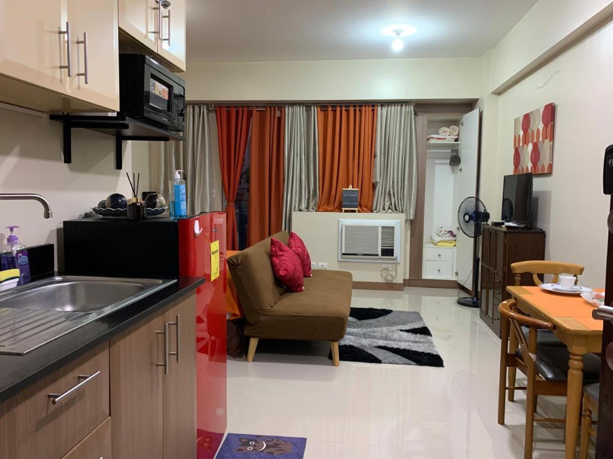 One Palm Tree Villas Condominium - Studio 2Nd Fl With Balcony - Across Terminal 3 Airport ปาไซ ภายนอก รูปภาพ