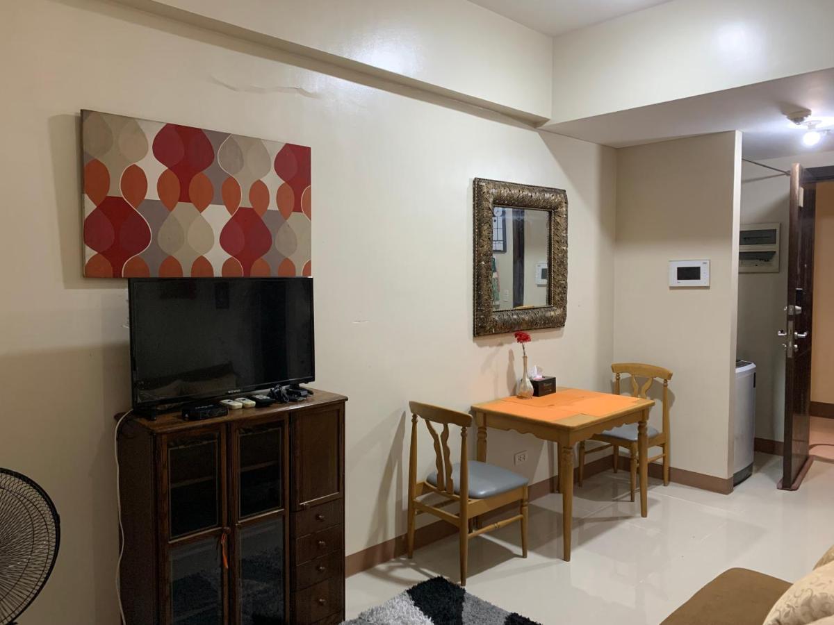 One Palm Tree Villas Condominium - Studio 2Nd Fl With Balcony - Across Terminal 3 Airport ปาไซ ภายนอก รูปภาพ