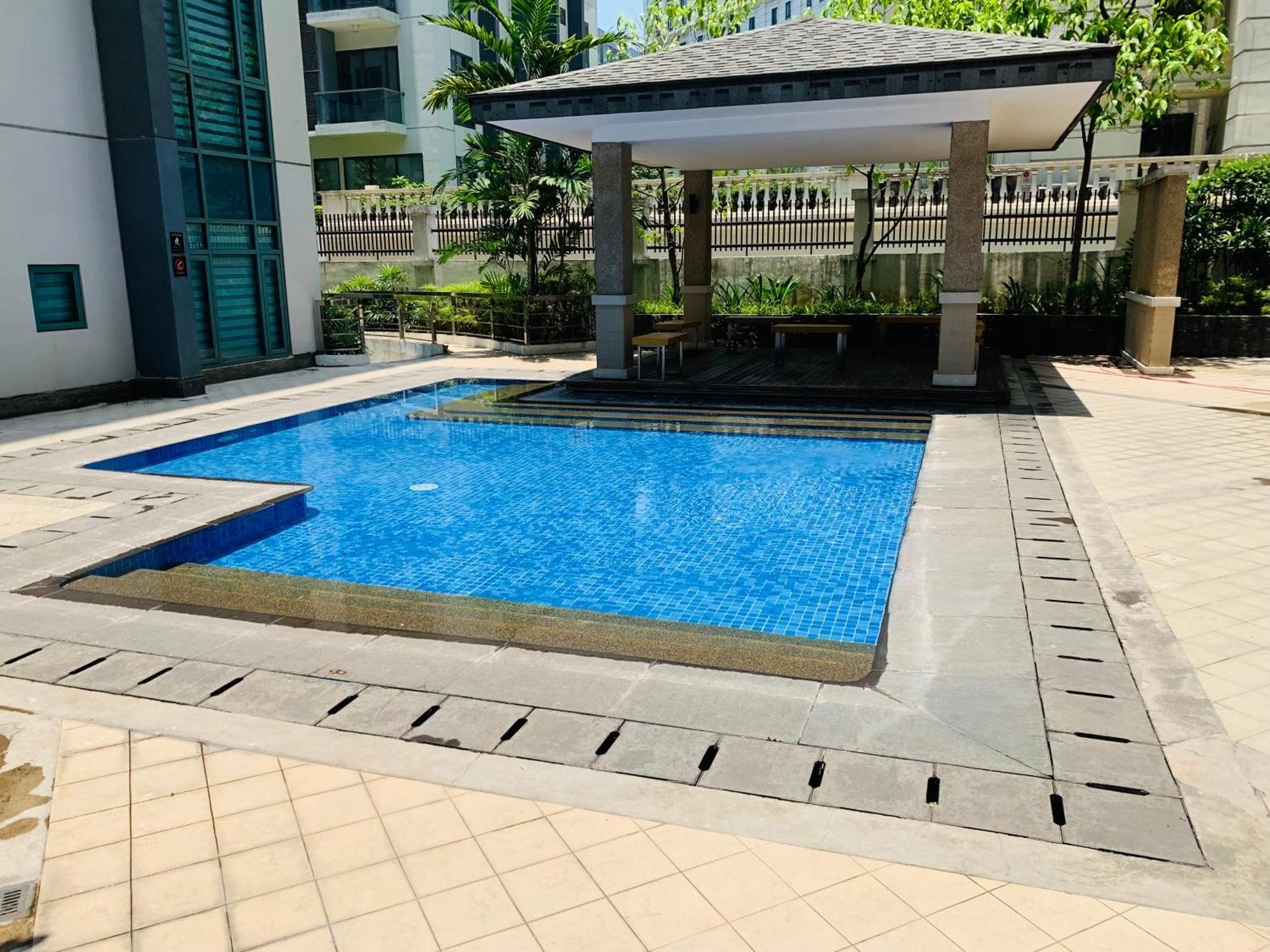 One Palm Tree Villas Condominium - Studio 2Nd Fl With Balcony - Across Terminal 3 Airport ปาไซ ภายนอก รูปภาพ